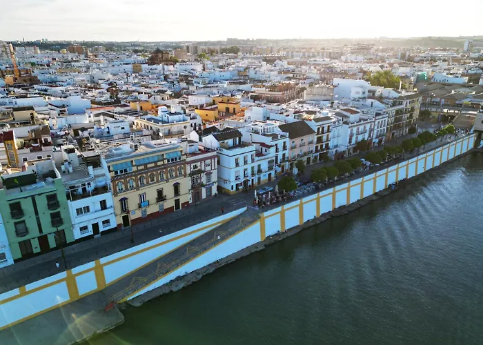 Wonderful Duplex In Calle Betis