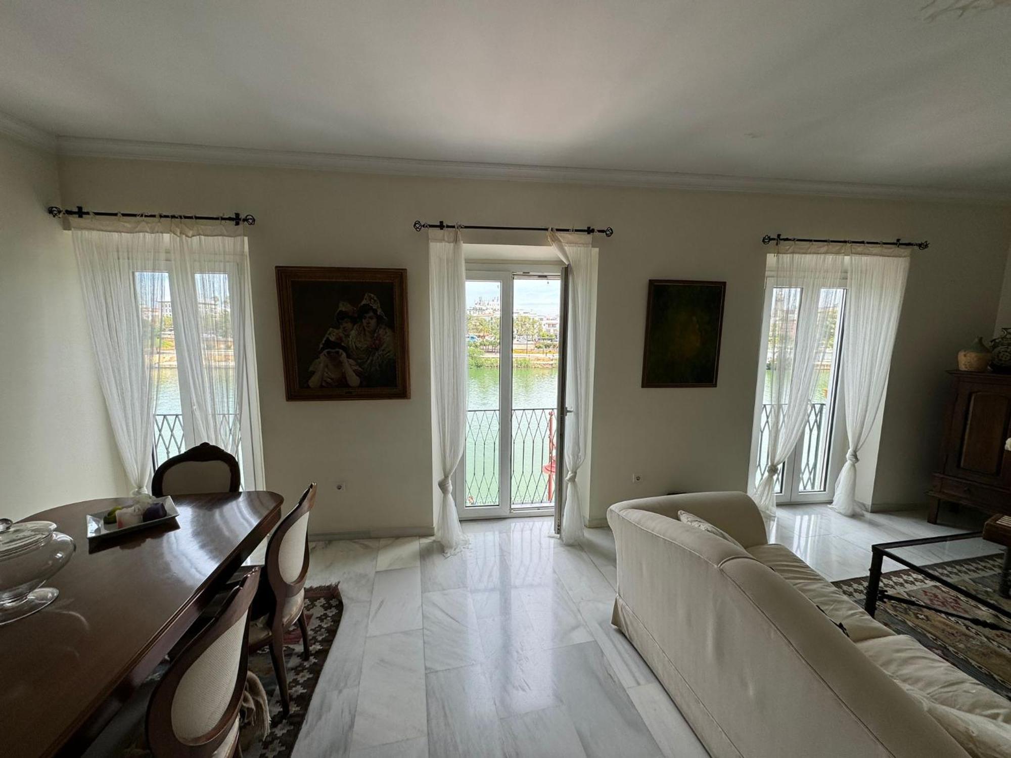 Wonderful Duplex In Calle Betis * Sevilla