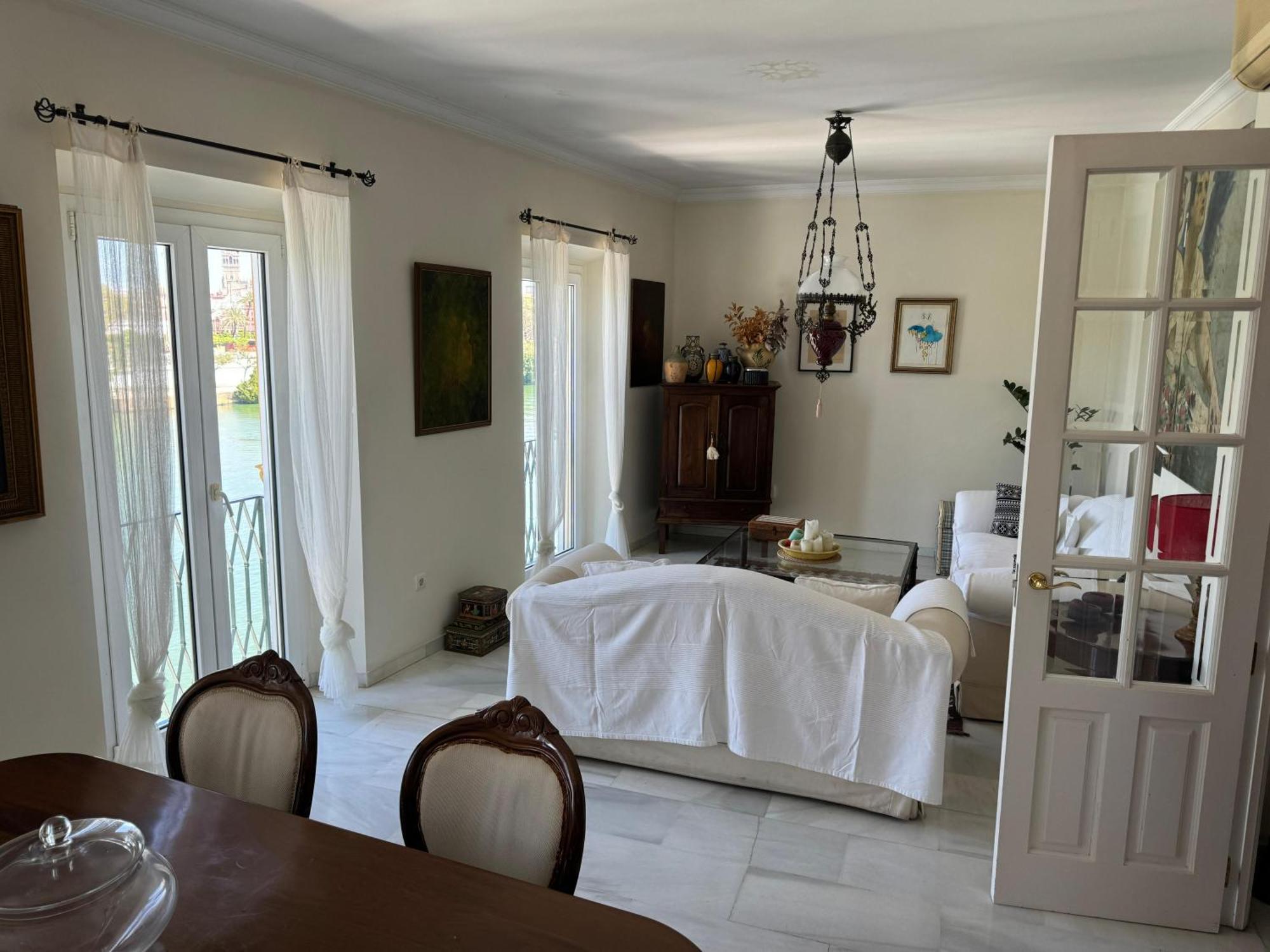 Wonderful Duplex In Calle Betis *
